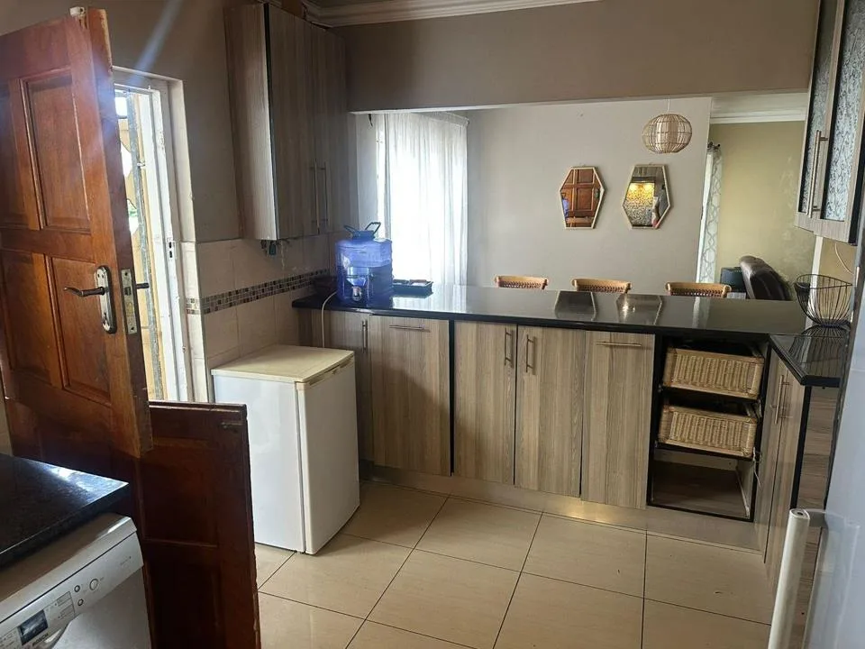 3 Bedroom House for sale in Amalinda North