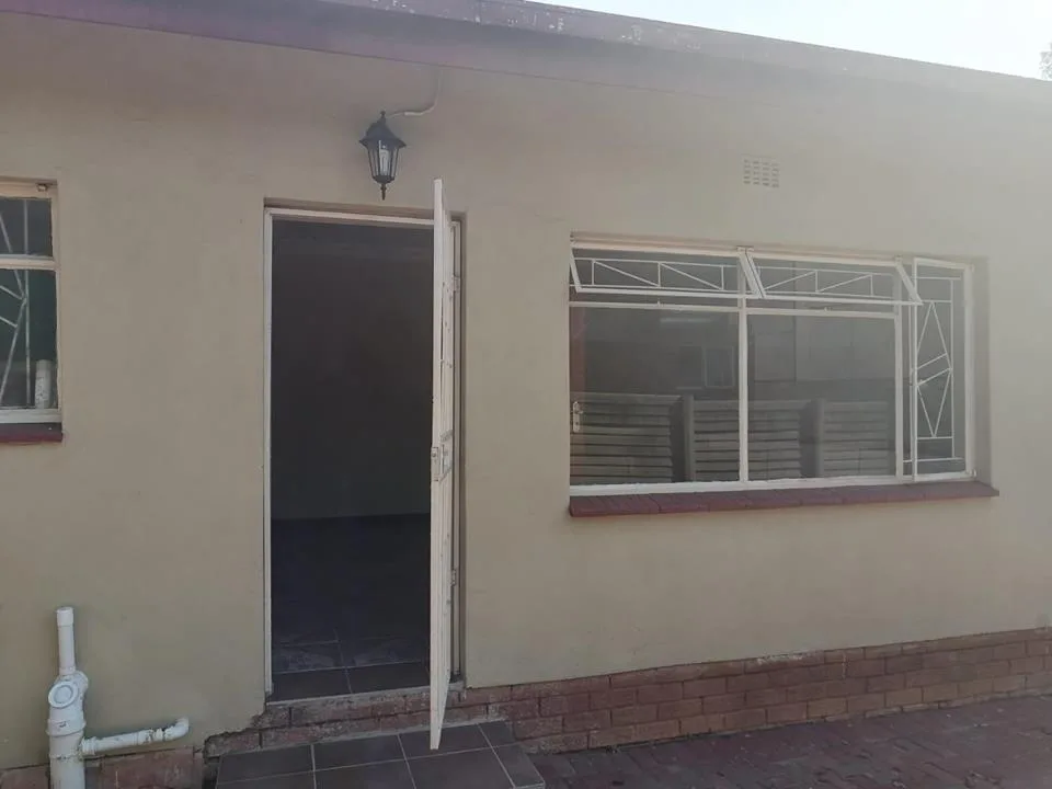 1 Bedroom Apartment / flat to rent in Claremont