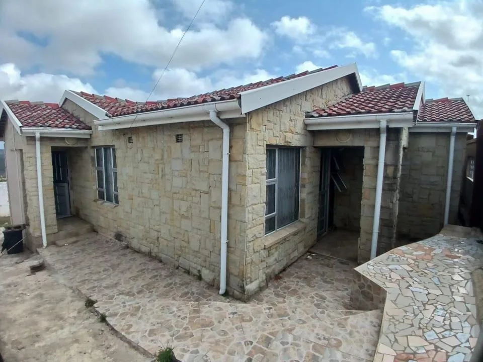3 Bedroom House for sale in Mdantsane Nu 16