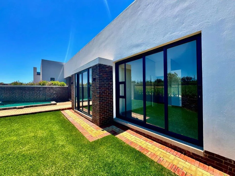 3 Bedroom House to rent in Helderzicht Eco Estate
