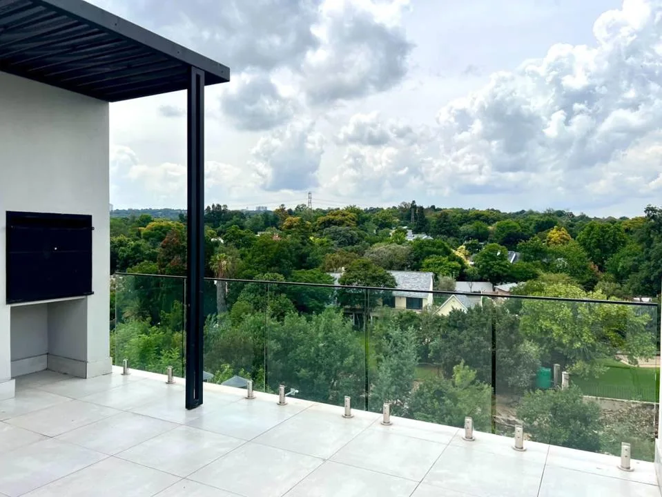 2 Bedroom Apartment / flat to rent in Sandton Central
