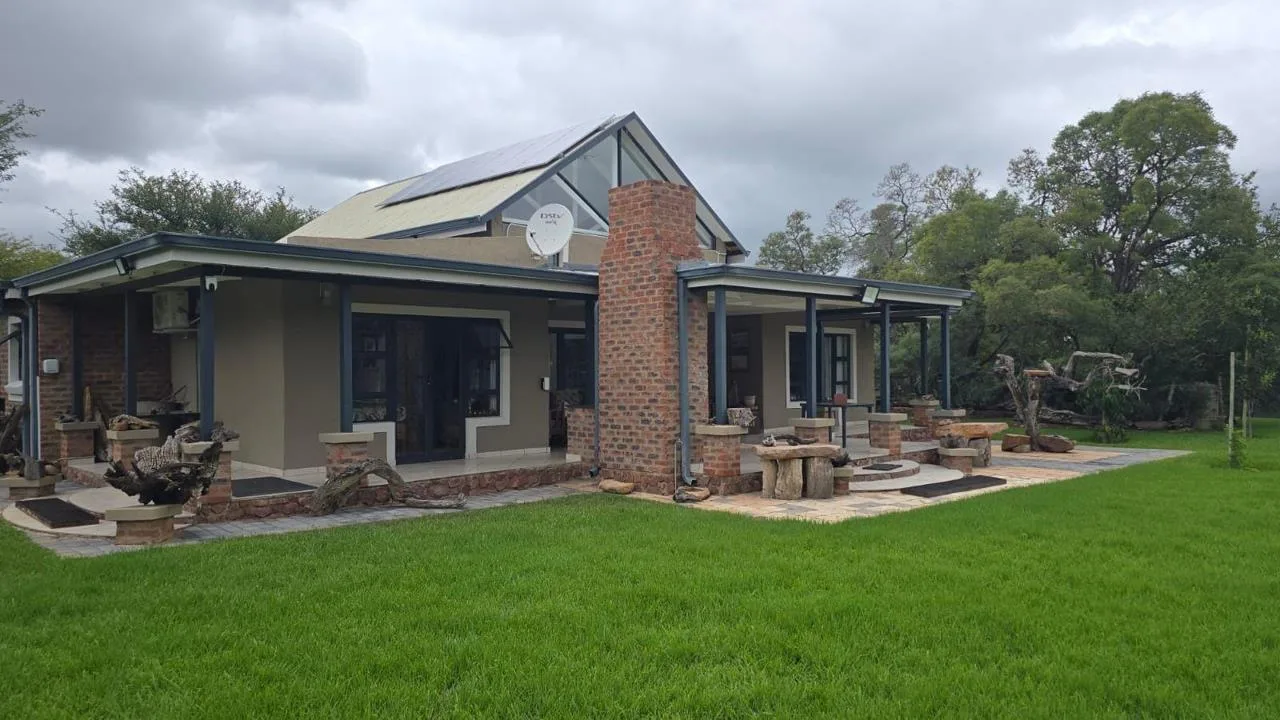 4 Bedroom House for sale in Intaba-Indle Wilderness Estate