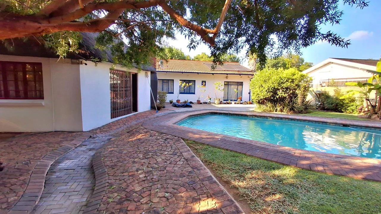 4 Bedroom House for sale in Sasolburg Ext 3