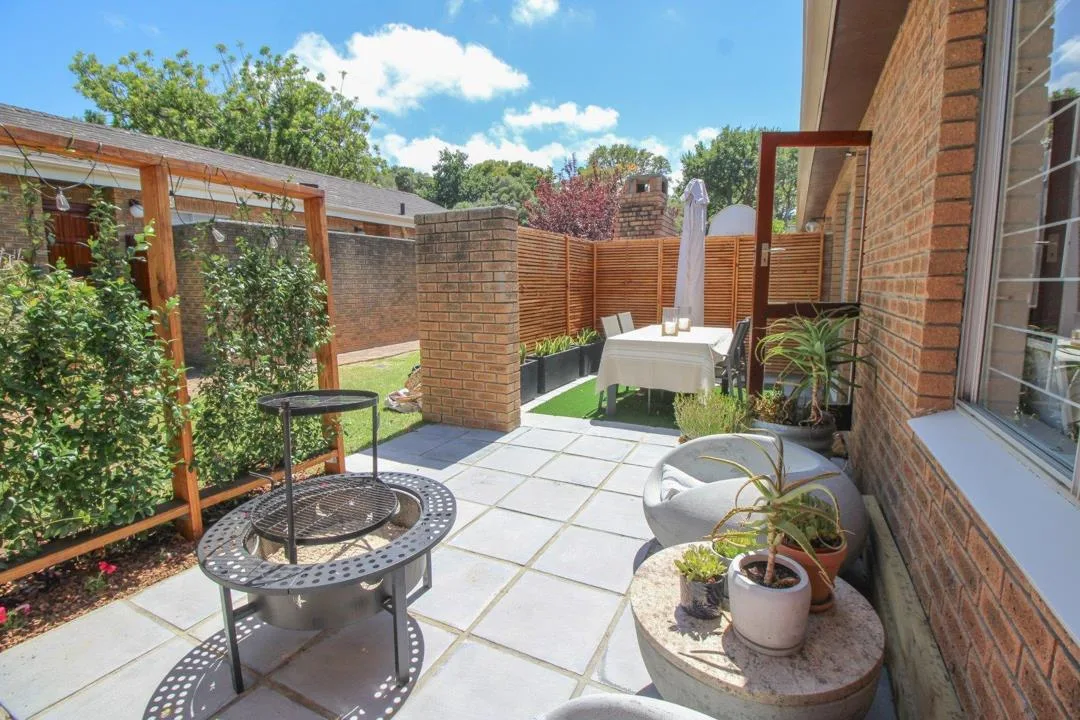2 Bedroom Apartment / flat to rent in La Colline