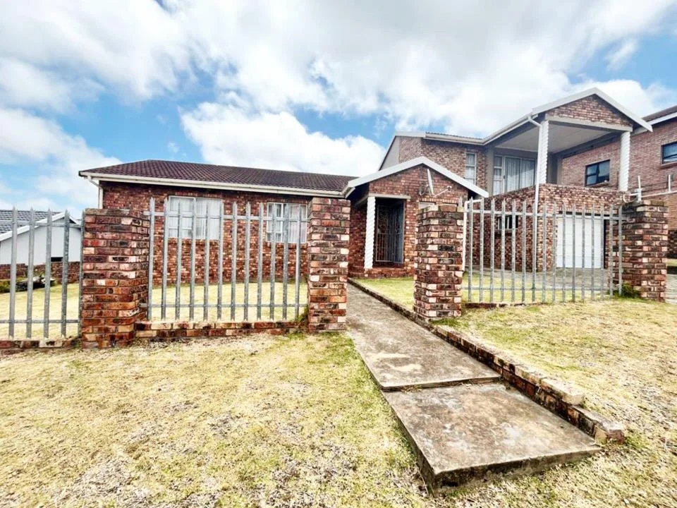 4 Bedroom House for sale in Sunnyridge