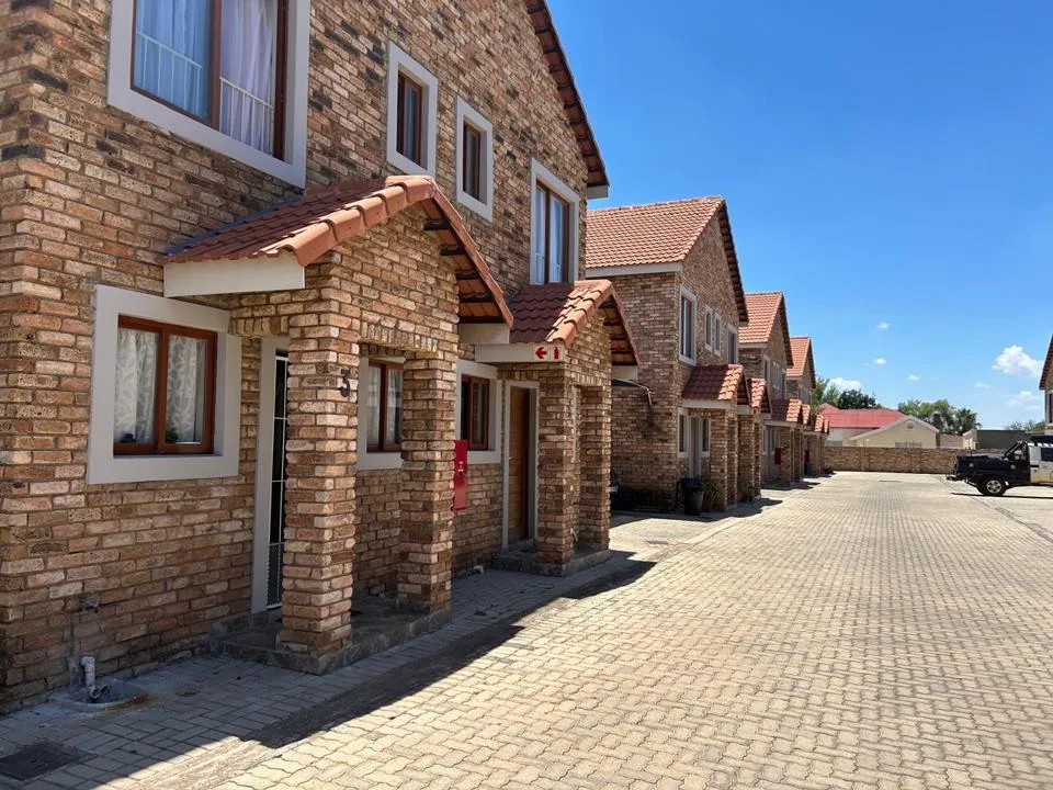 2 Bedroom Townhouse for sale in Miederpark