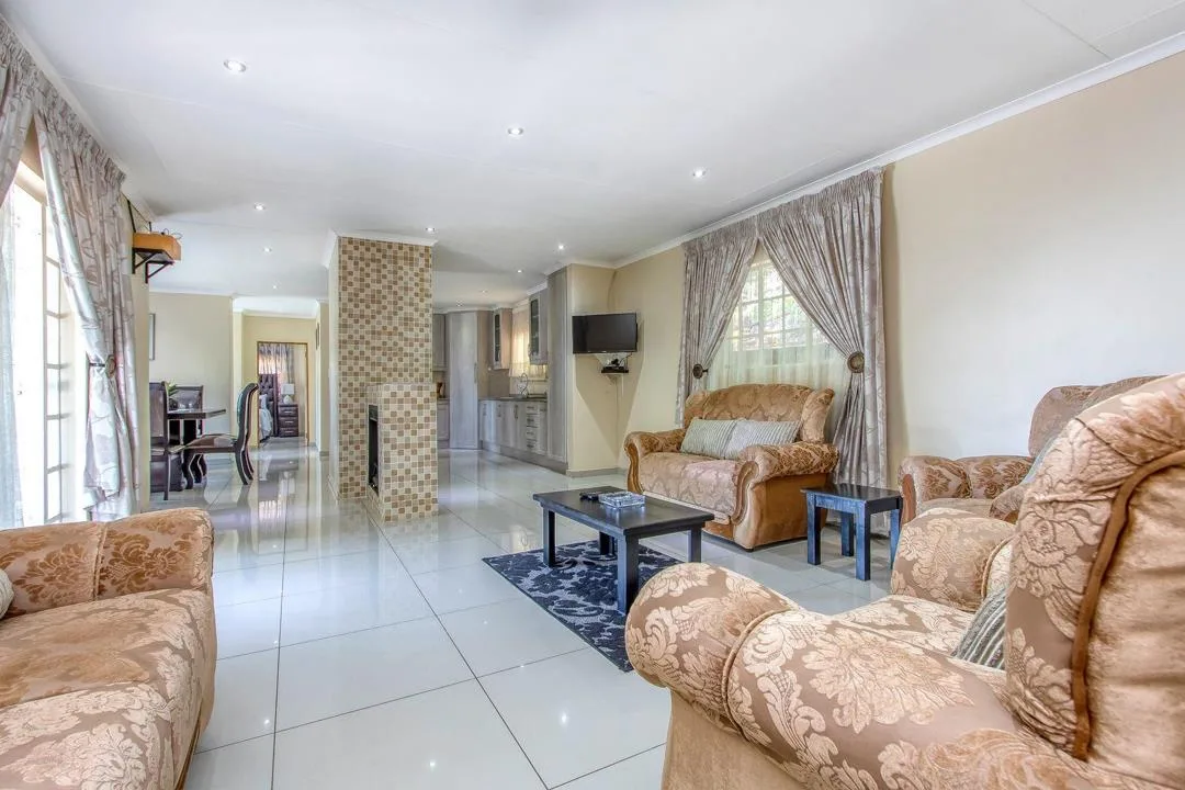 2 Bedroom House to rent in Parktown