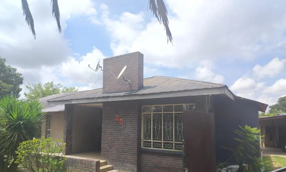6 Bedroom House for sale in Witbank Ext 5