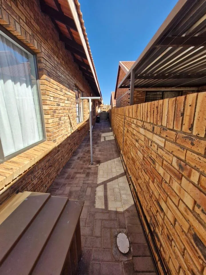 3 Bedroom House for sale in Riviera
