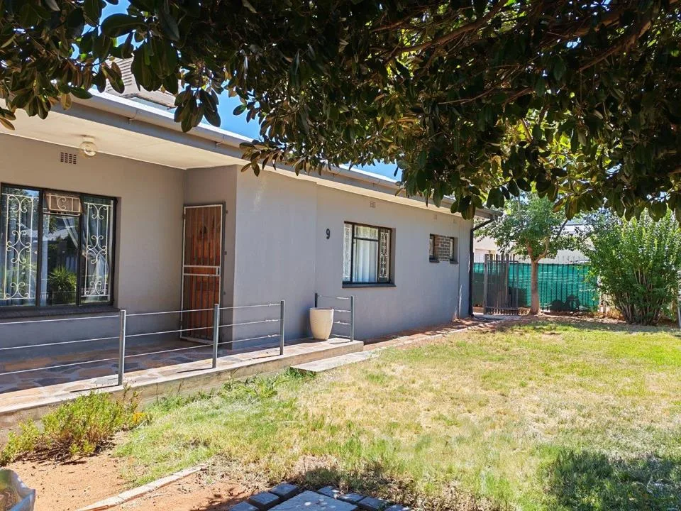 5 Bedroom House for sale in Oosterville