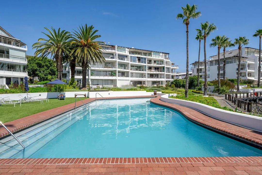 3 Bedroom Apartment / flat to rent in Mouille Point
