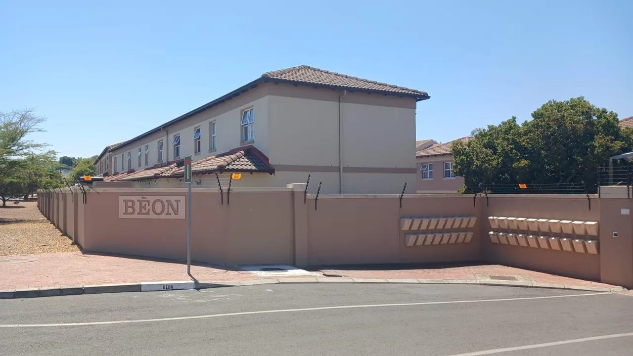 3 Bedroom Townhouse to rent in Protea Heights