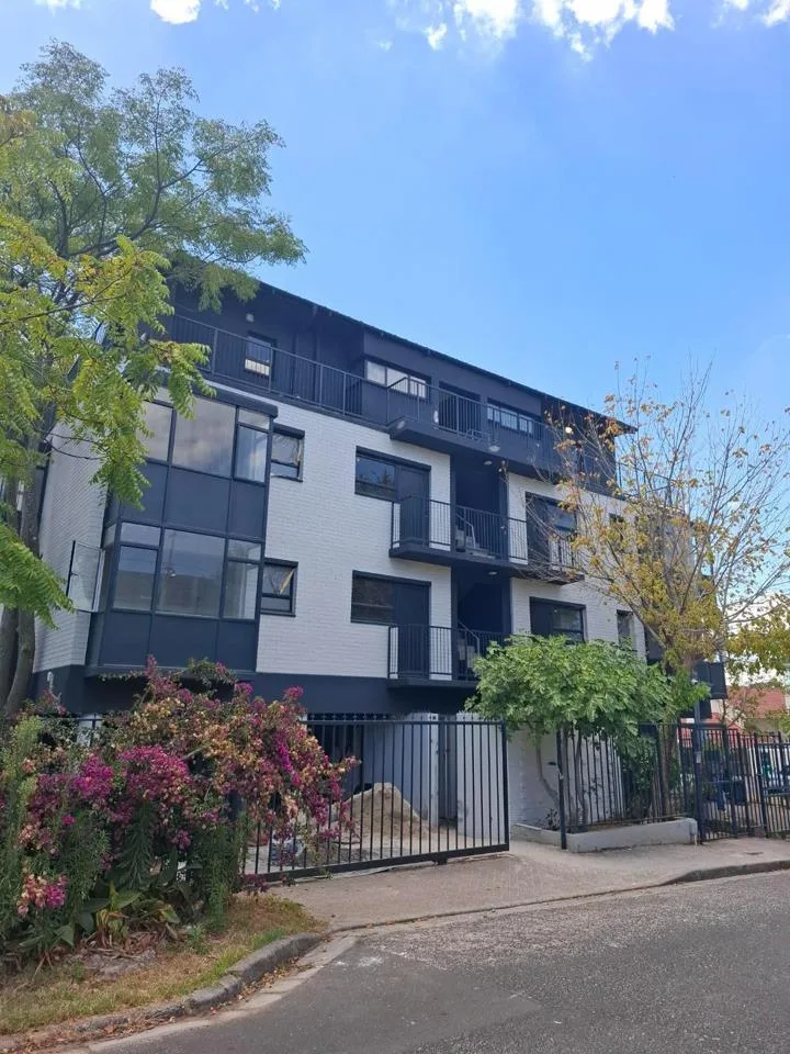Apartment / flat to rent in Claremont