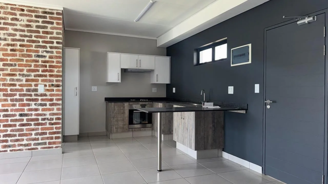 2 Bedroom Apartment / flat for sale in Riverside Park