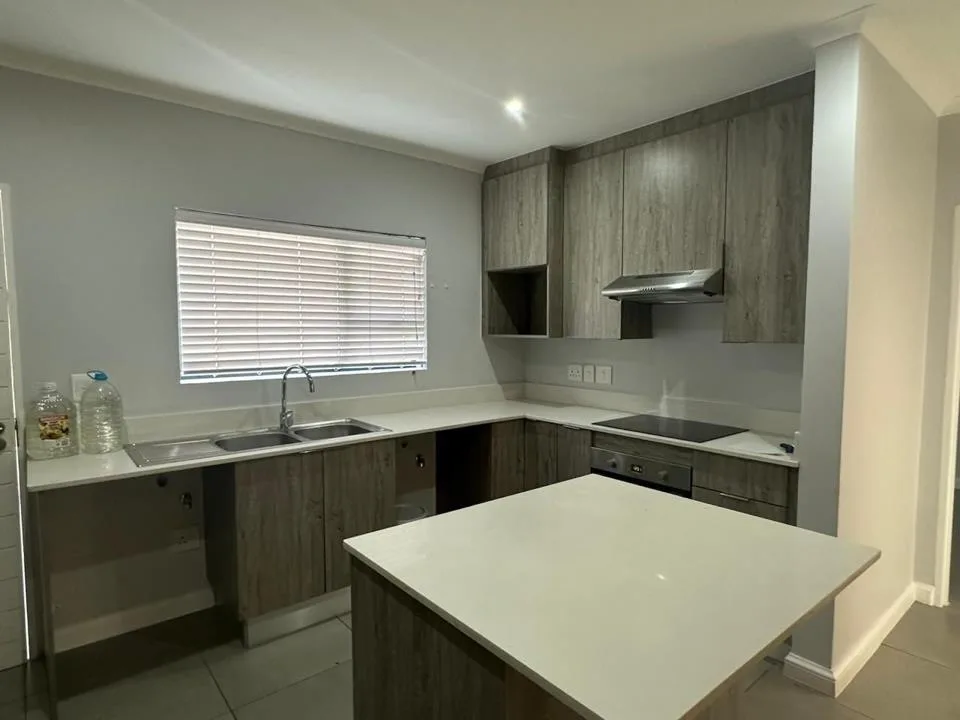 2 Bedroom Apartment / flat to rent in Morningside