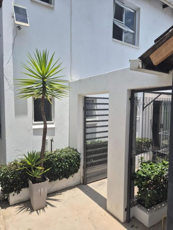 1 Bedroom Apartment / flat to rent in Parktown North