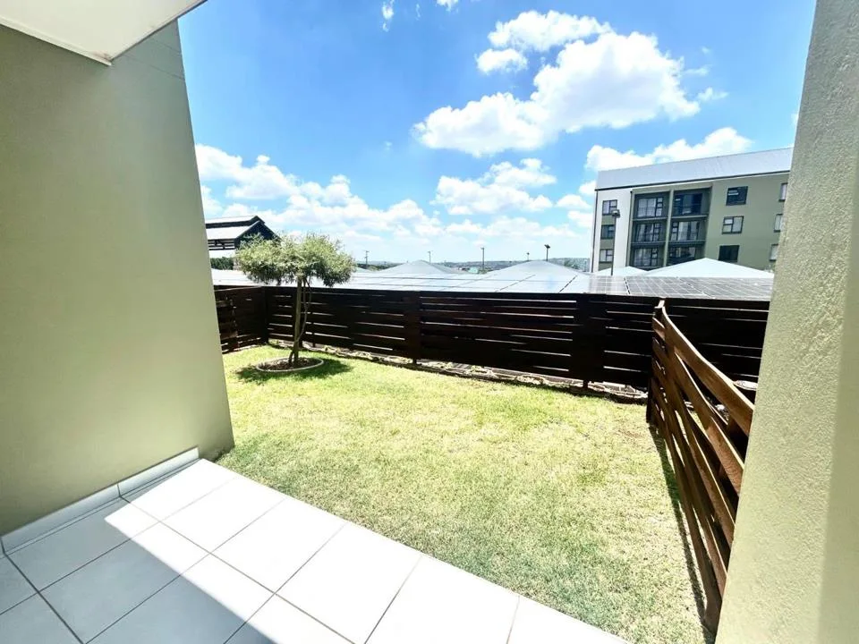 2 Bedroom Apartment / flat to rent in Mooikloof