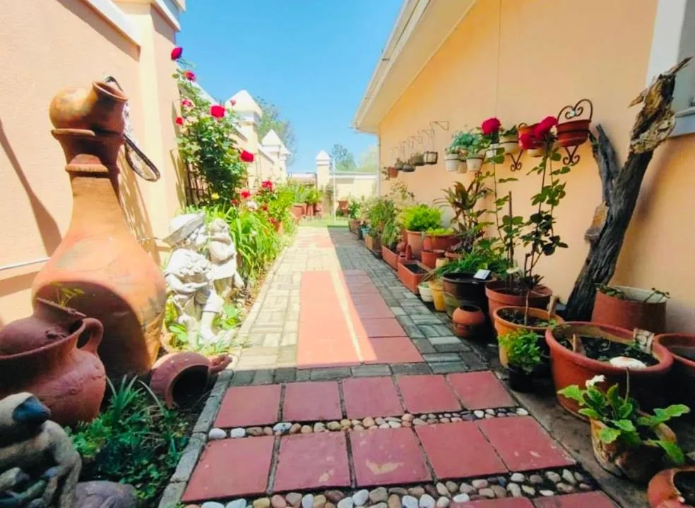 3 Bedroom House for sale in Rooiberg