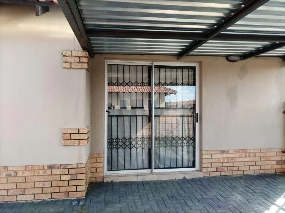3 Bedroom House for sale in Waterkloof