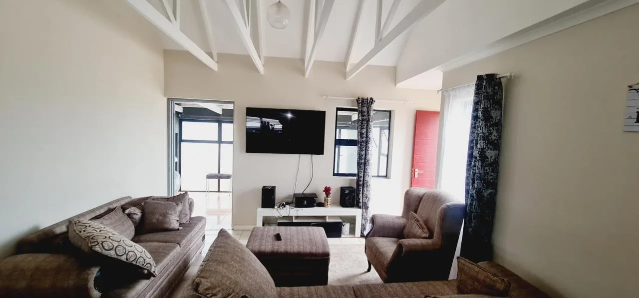3 Bedroom House for sale in Parsonsvlei