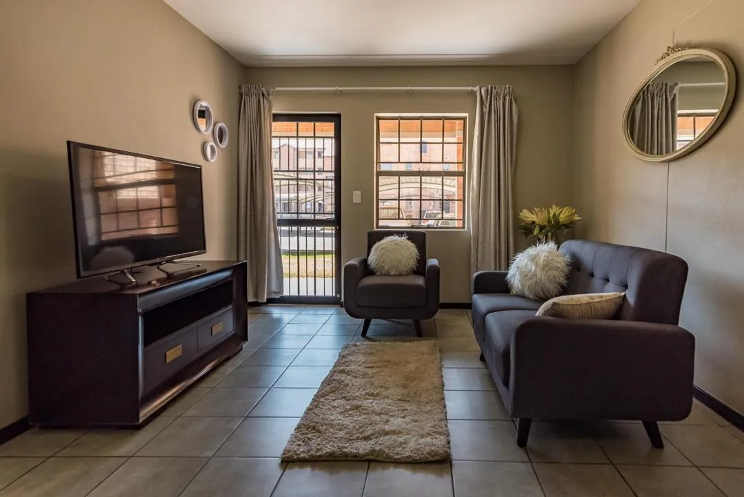 2 Bedroom Apartment / flat to rent in Clubview West