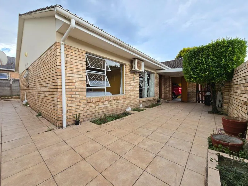 3 Bedroom Townhouse for sale in Abbotsford