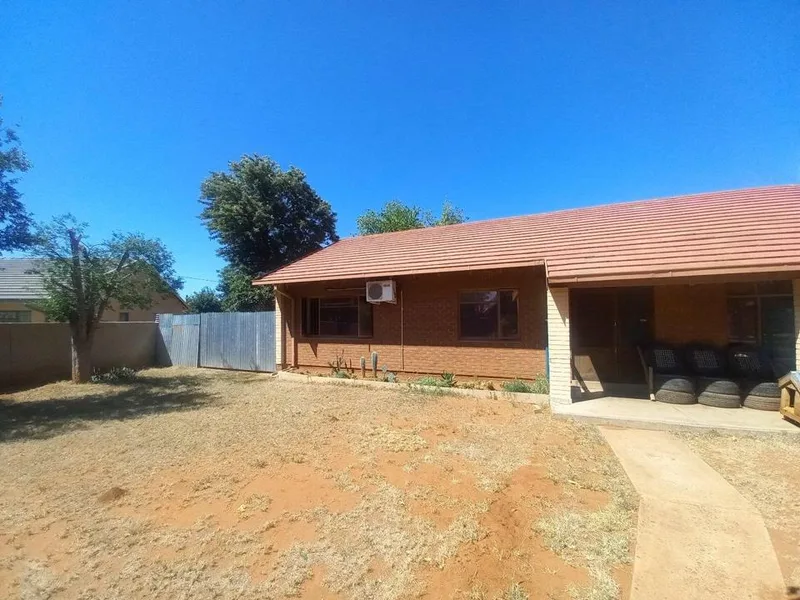3 Bedroom House for sale in Cassandra