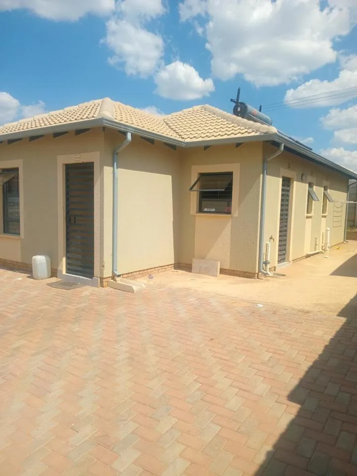 3 Bedroom House to rent in Clayville