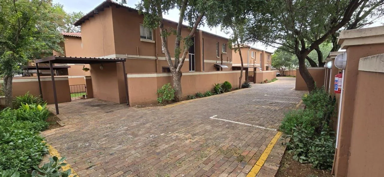 2 Bedroom Townhouse for sale in Vaalpark