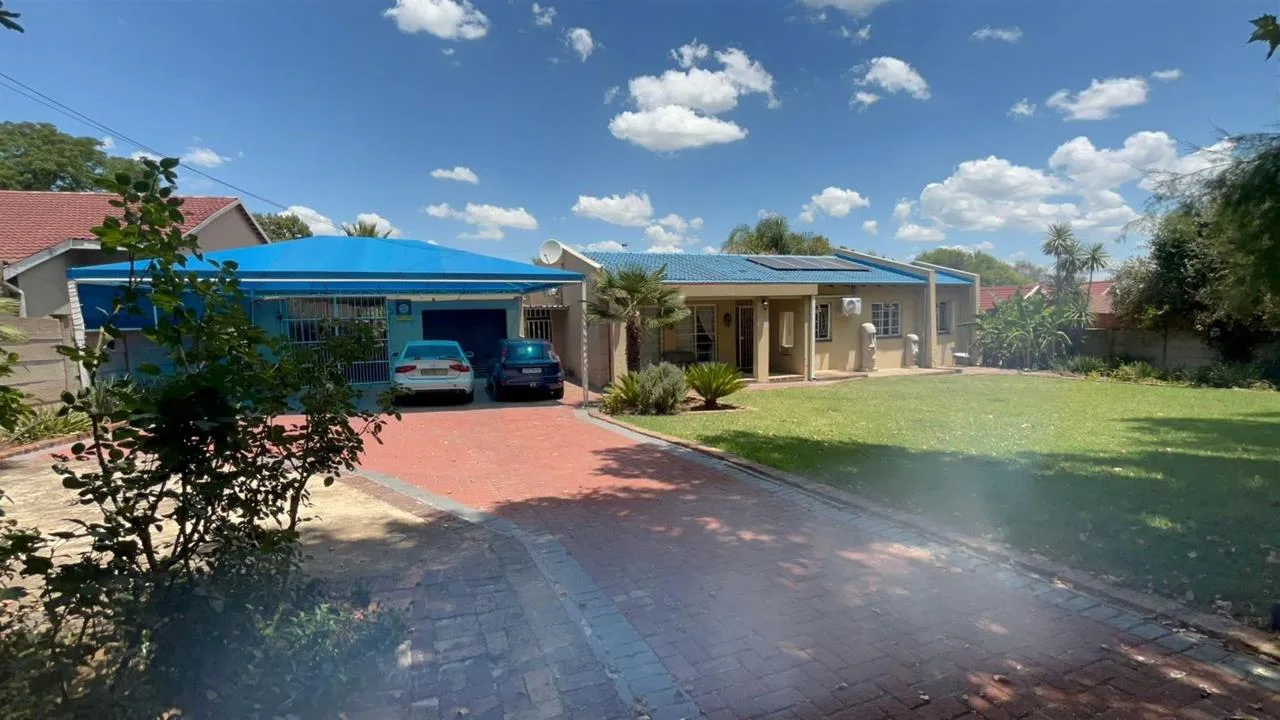 5 Bedroom House for sale in Sasolburg Central