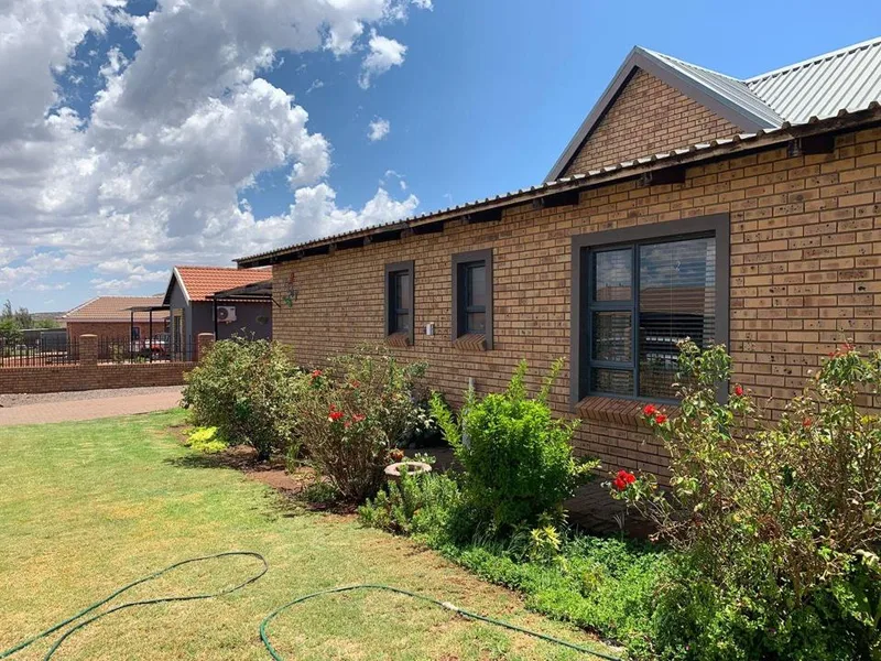 3 Bedroom House to rent in Postmasburg