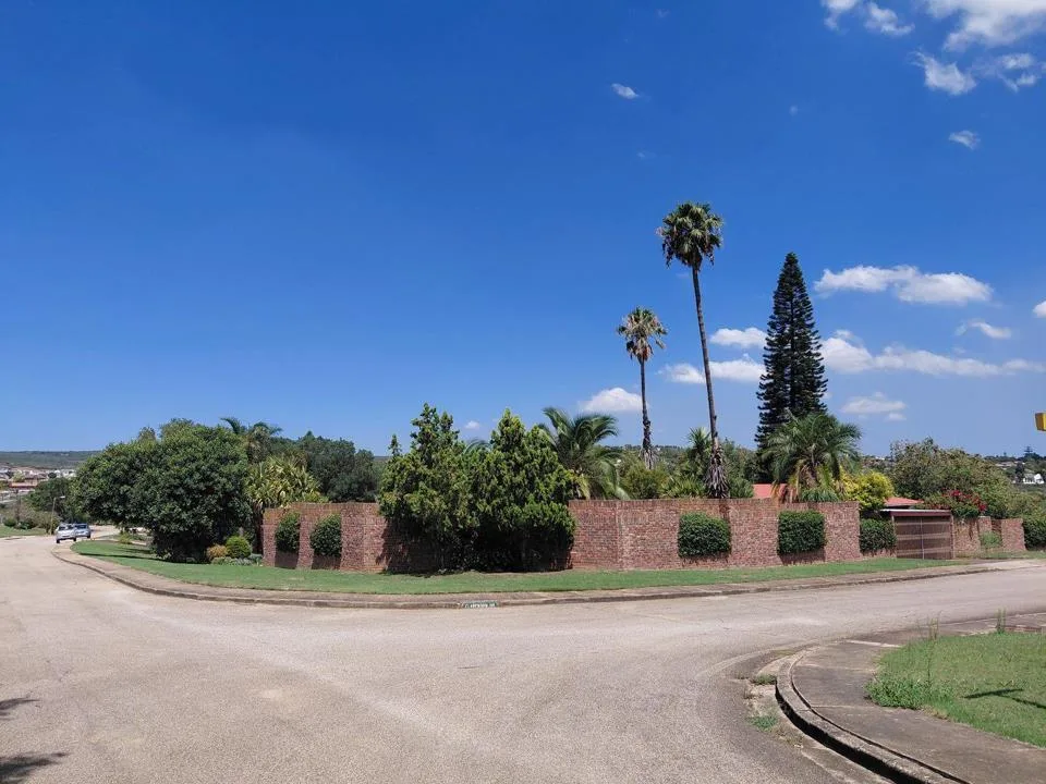 5 Bedroom House for sale in Vanes Estate