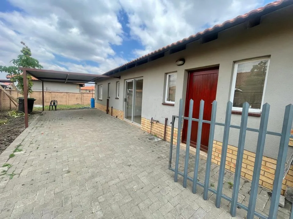 3 Bedroom House for sale in Waterkloof