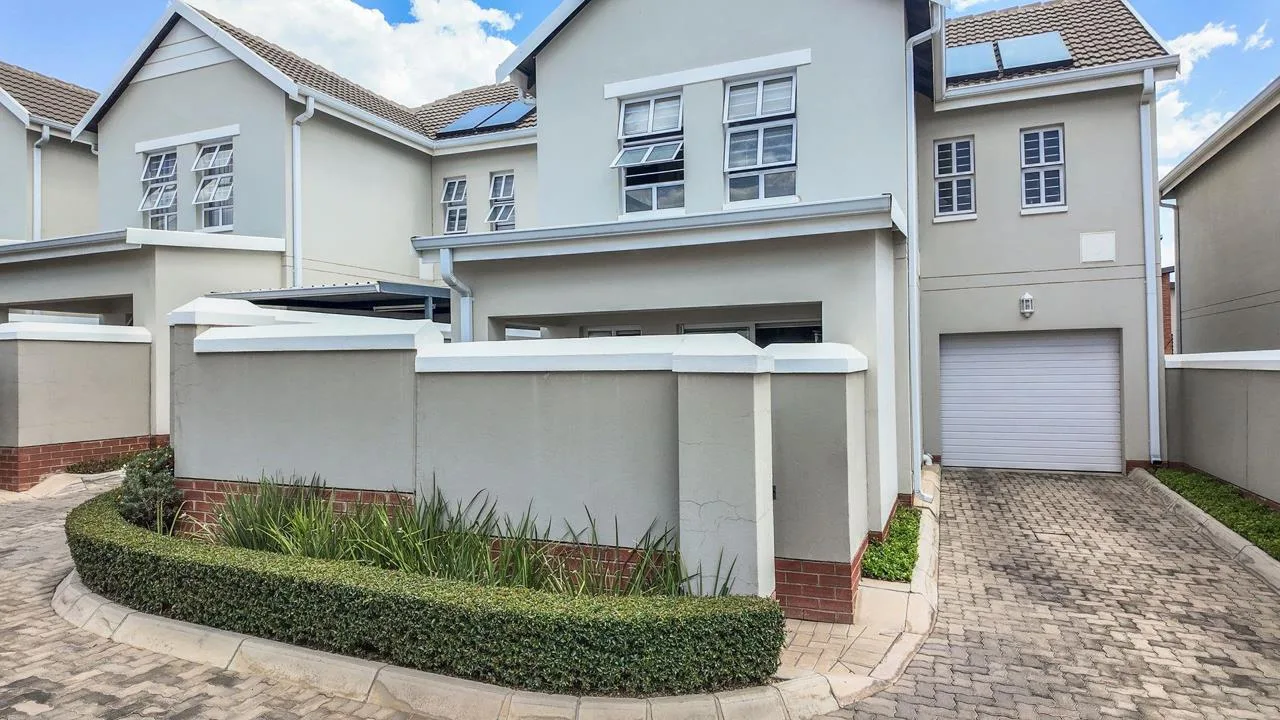 3 Bedroom Townhouse to rent in Fourways