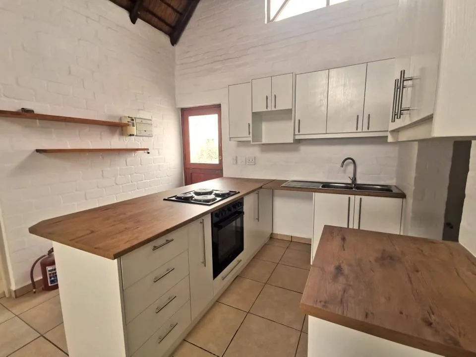 2 Bedroom Apartment / flat to rent in Dwarskersbos