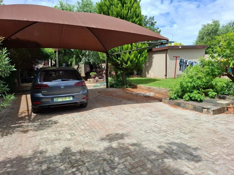 3 Bedroom House for sale in New Park