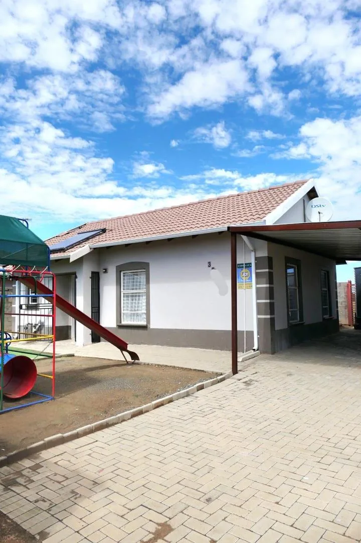 3 Bedroom House for sale in Raceway