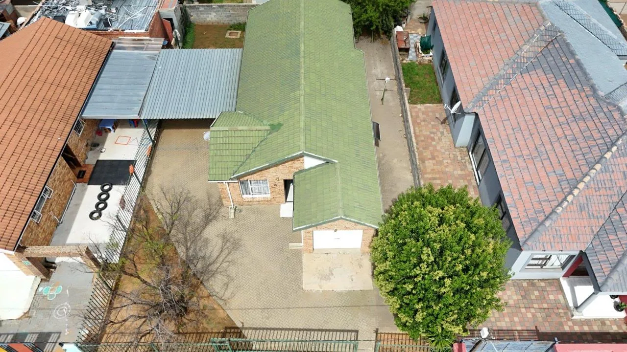 3 Bedroom House for sale in Mandela View