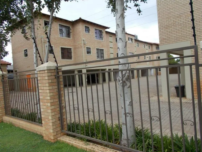 2 Bedroom Apartment / flat to rent in Potchefstroom Central