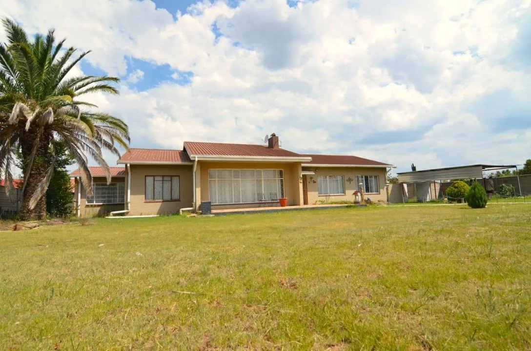 3 Bedroom House for sale in Senekal