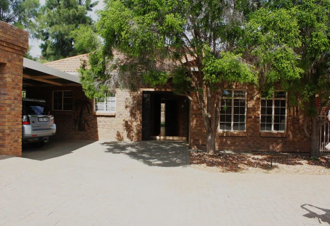 3 Bedroom House for sale in Carters Glen