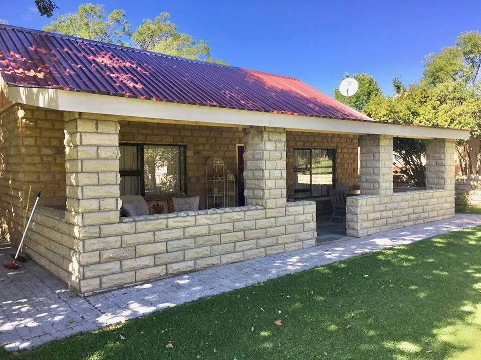 2 Bedroom House for sale in Loch Athlone