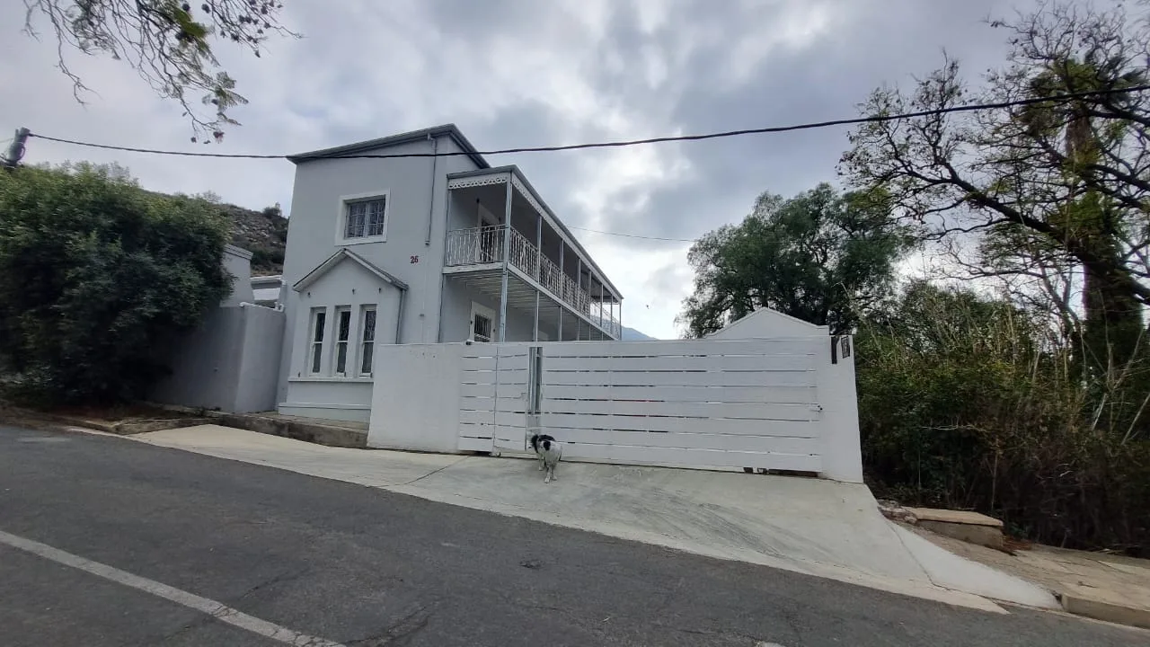 3 Bedroom House for sale in Graaff-Reinet