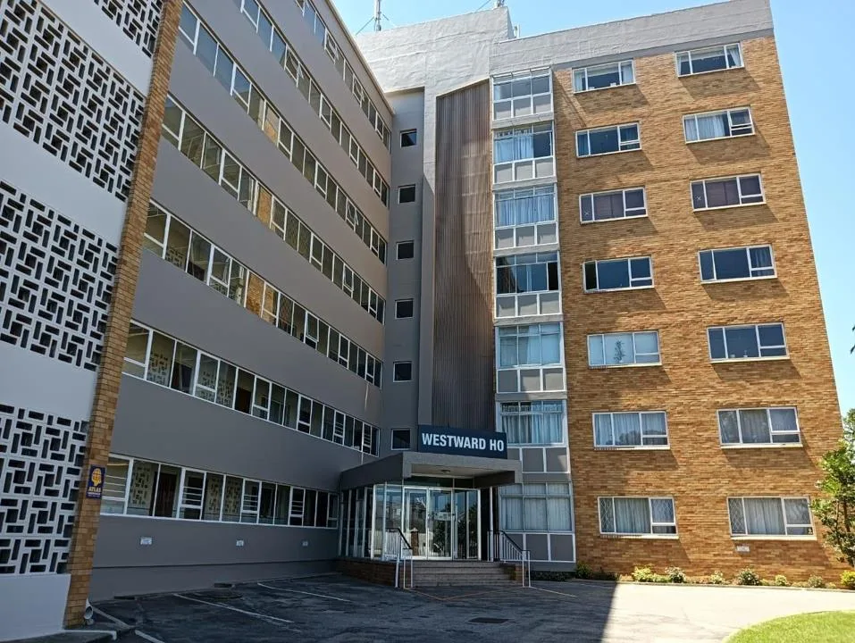3 Bedroom Apartment / flat to rent in St Georges Park