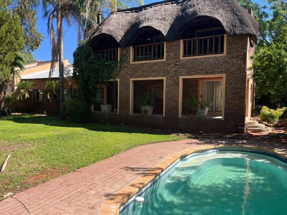 4 Bedroom House for sale in Die Rand