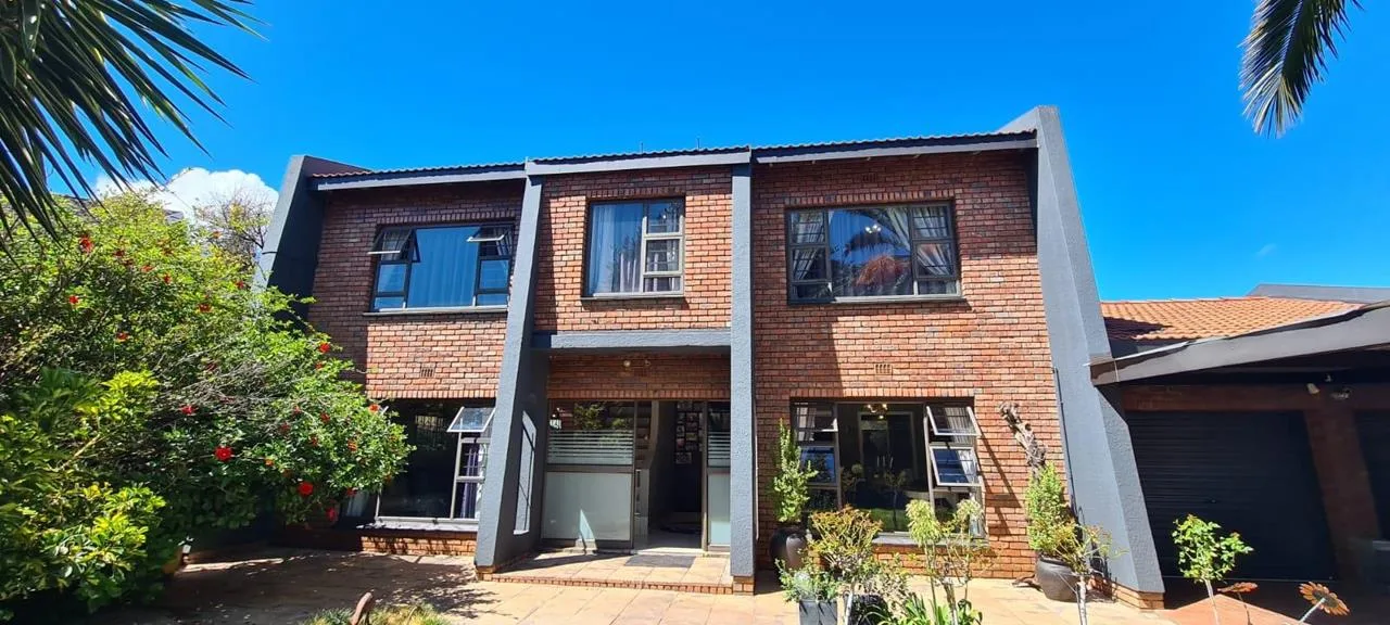 4 Bedroom House for sale in Hillcrest