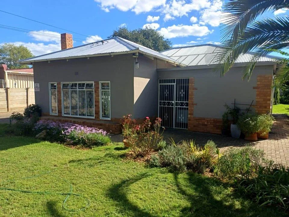3 Bedroom House for sale in Park West