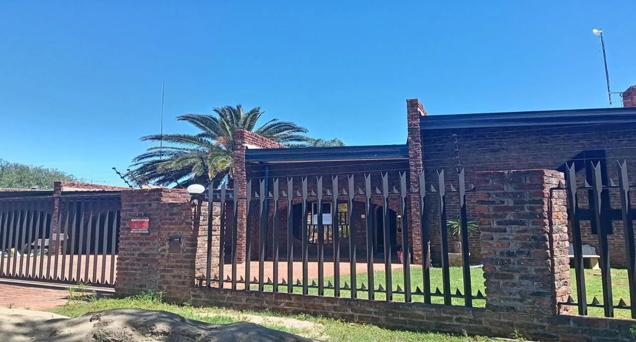 5 Bedroom House for sale in Royldene
