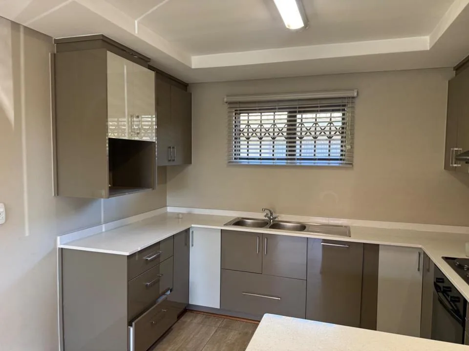 2 Bedroom Townhouse to rent in Estoire