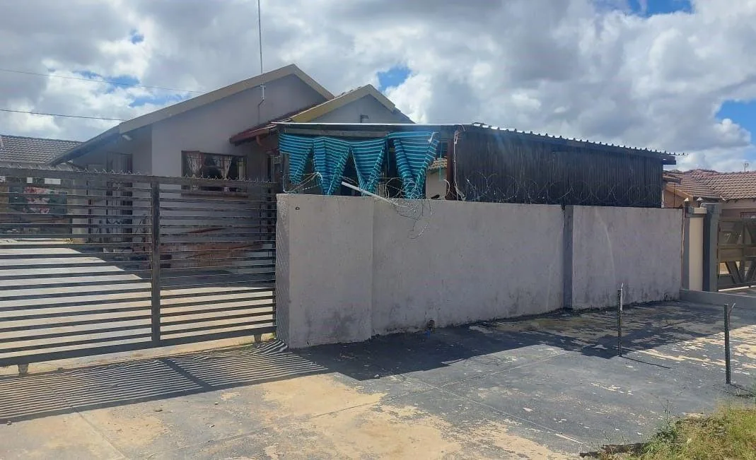 3 Bedroom House for sale in Nkowankowa
